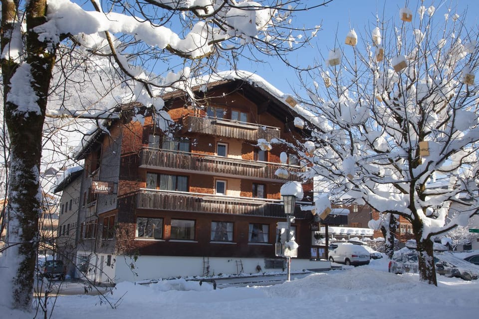 Facade/entrance, Winter