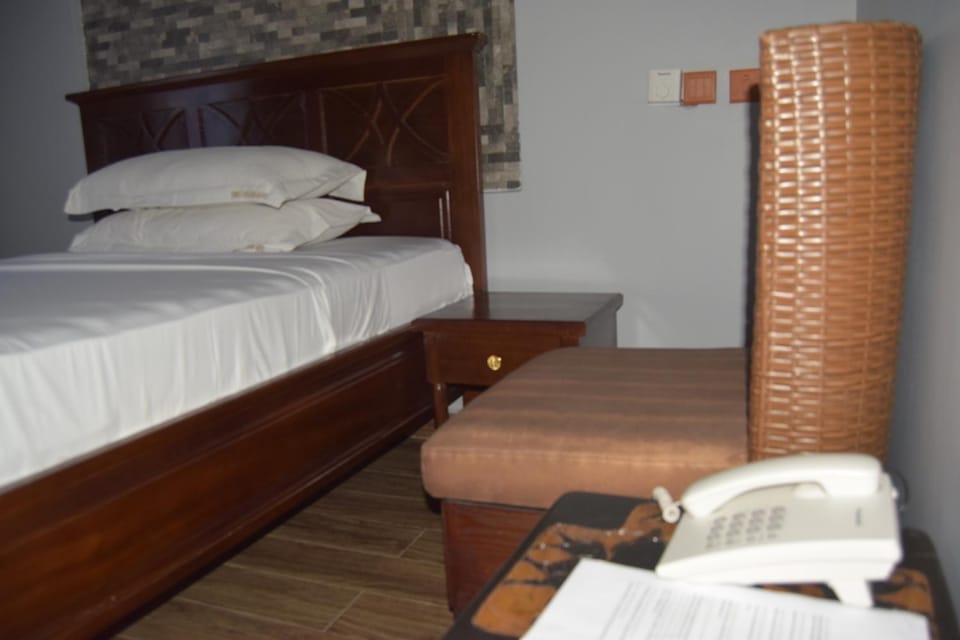 Photo of the whole room, bunk bed