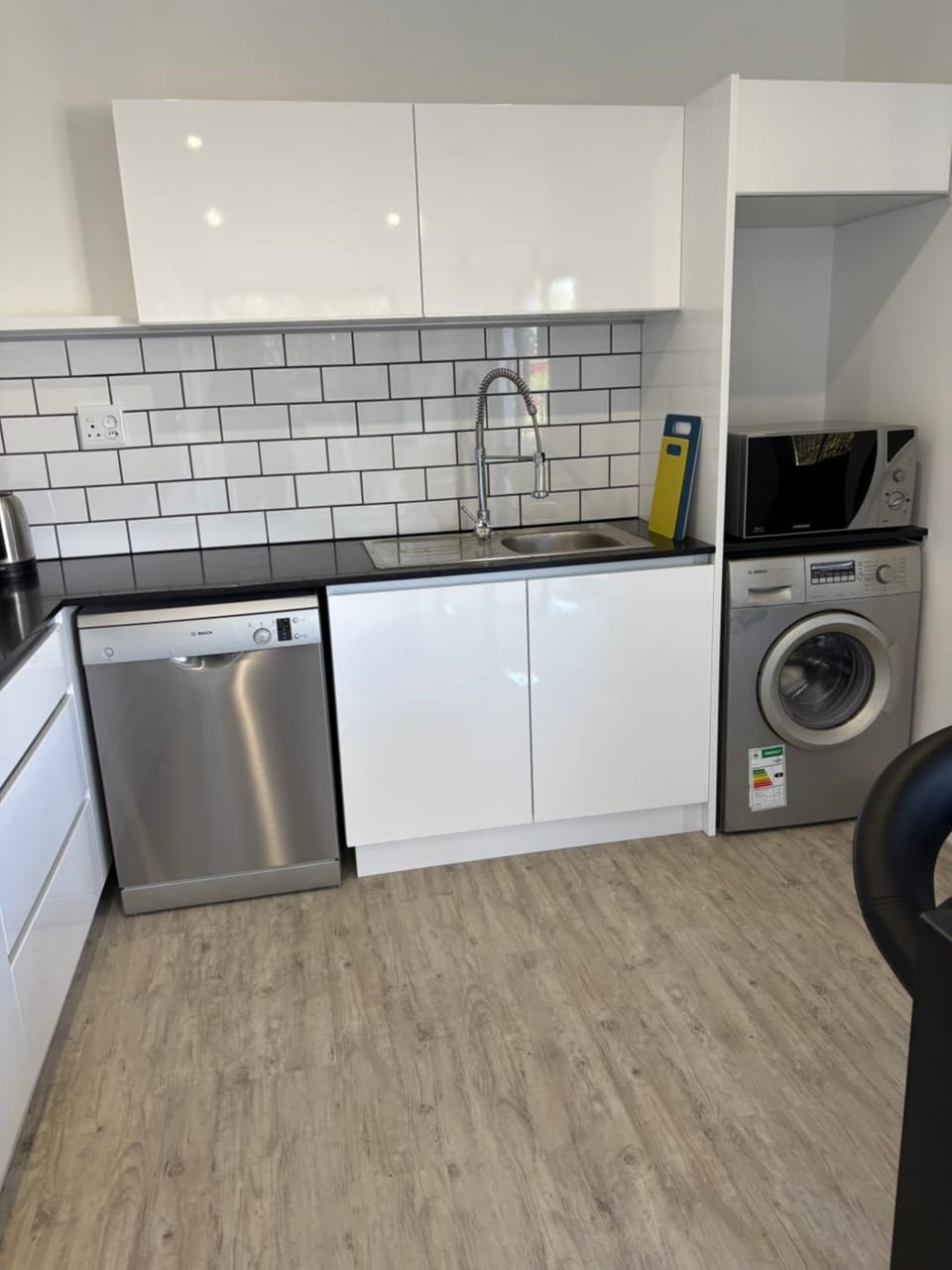 dishwasher, stove, washing machine