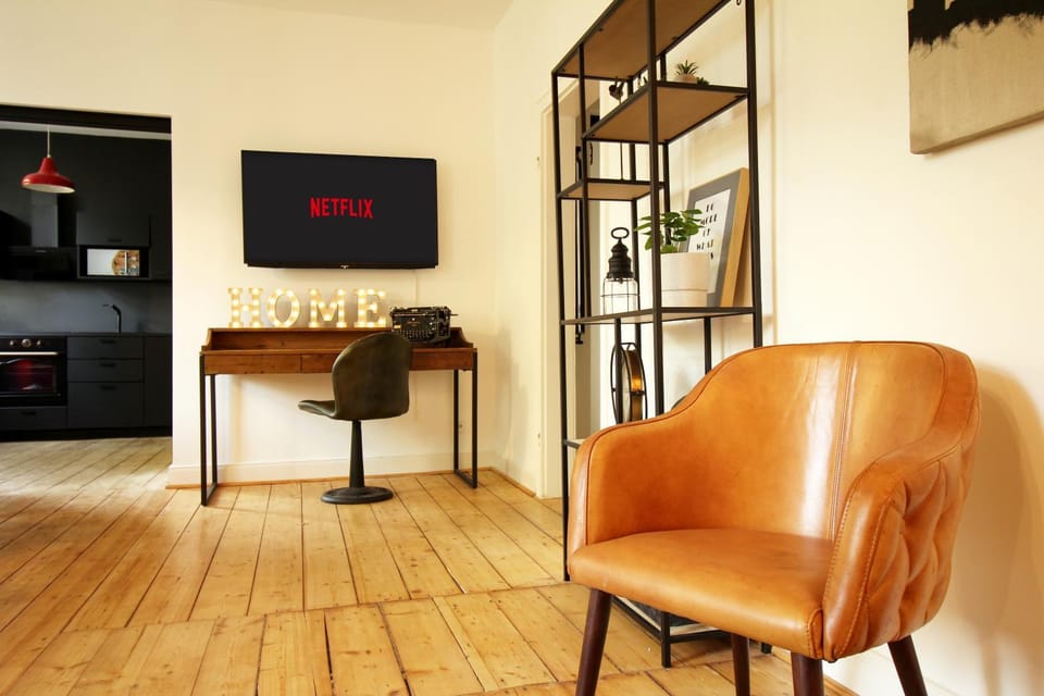 TV and multimedia, Living room, Business facilities