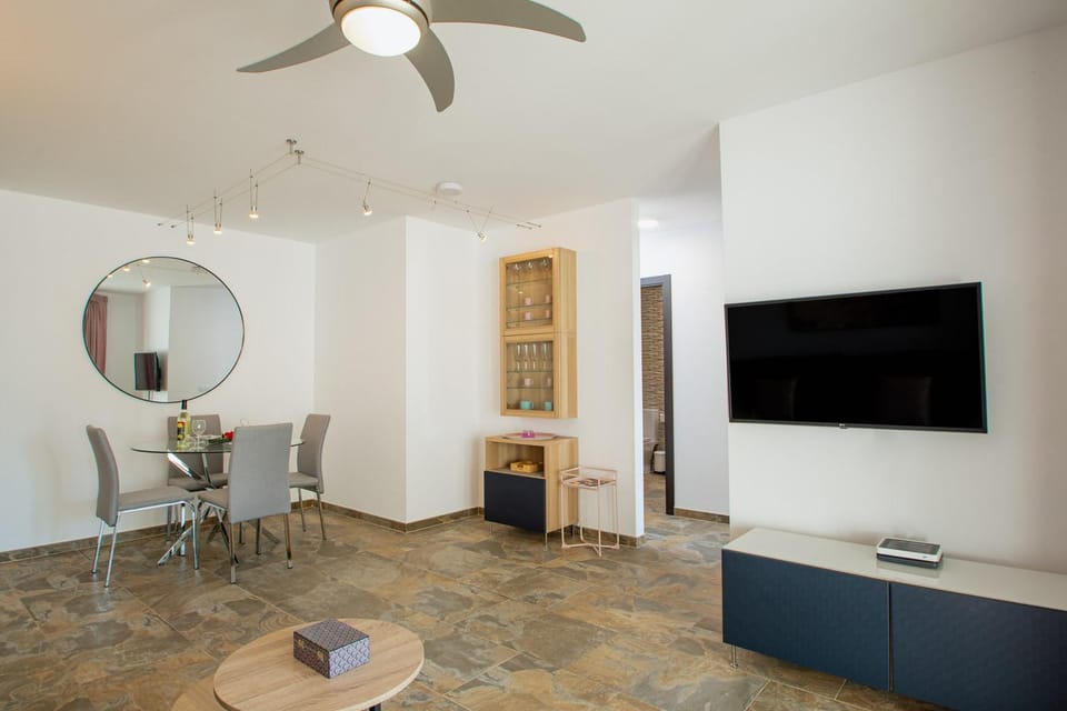 Communal lounge/ TV room, Living room
