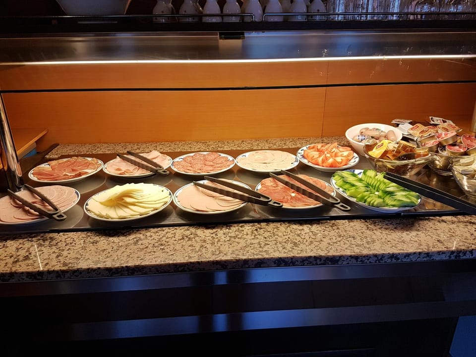 Buffet breakfast