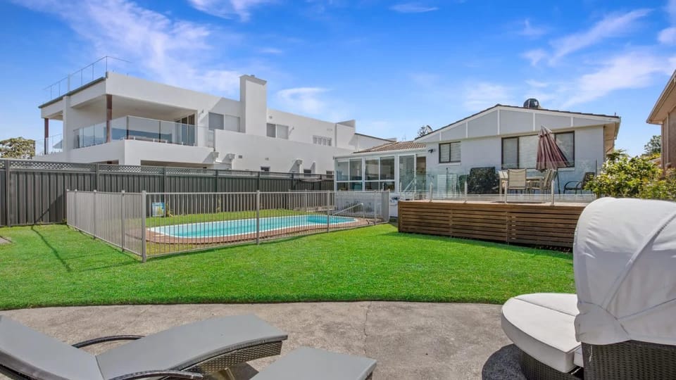 Bella Blu Beach House - direct beach access House in Vincentia