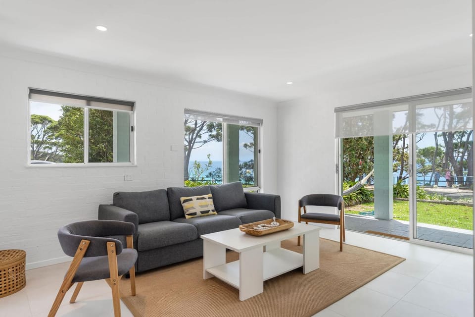 Escape to Hyams Beach by Jervis Bay Rentals House in Vincentia