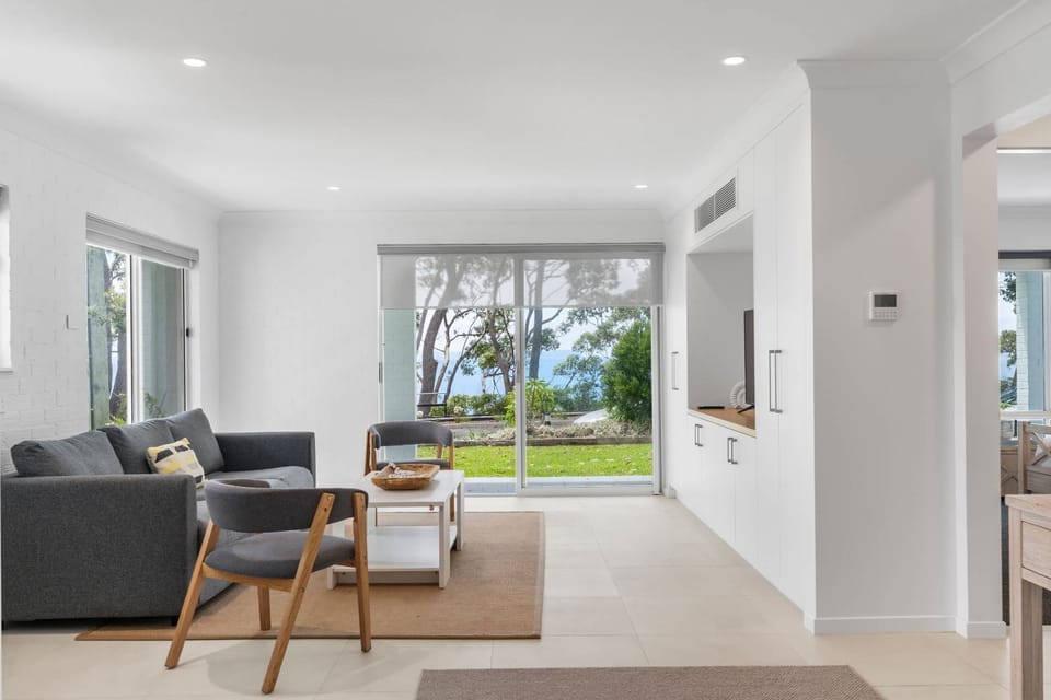 Escape to Hyams Beach by Jervis Bay Rentals House in Vincentia