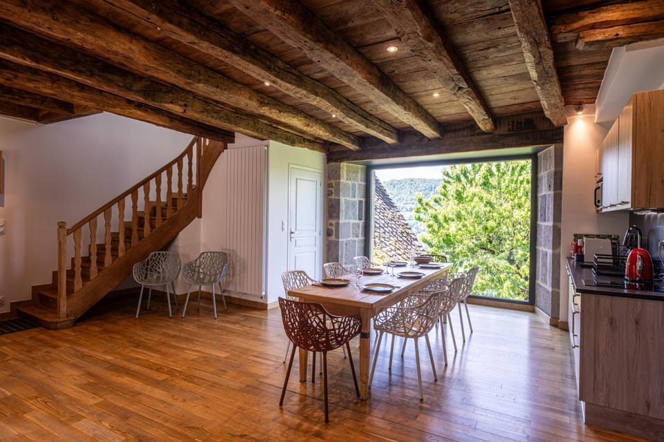 Natural landscape, kitchen