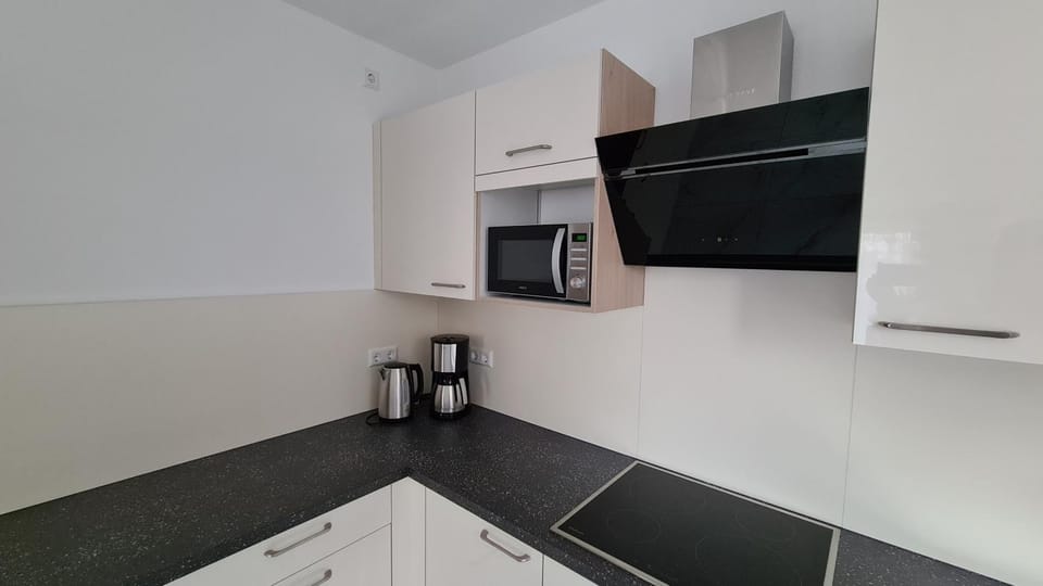 Coffee/tea facilities, Kitchen or kitchenette