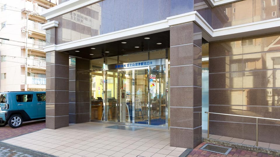 Facade/entrance