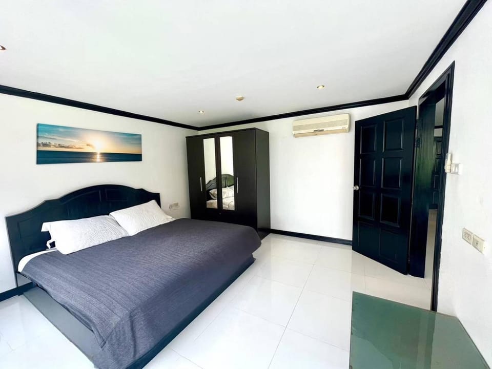Shining Star 2 bedroom Apartment in Pattaya City
