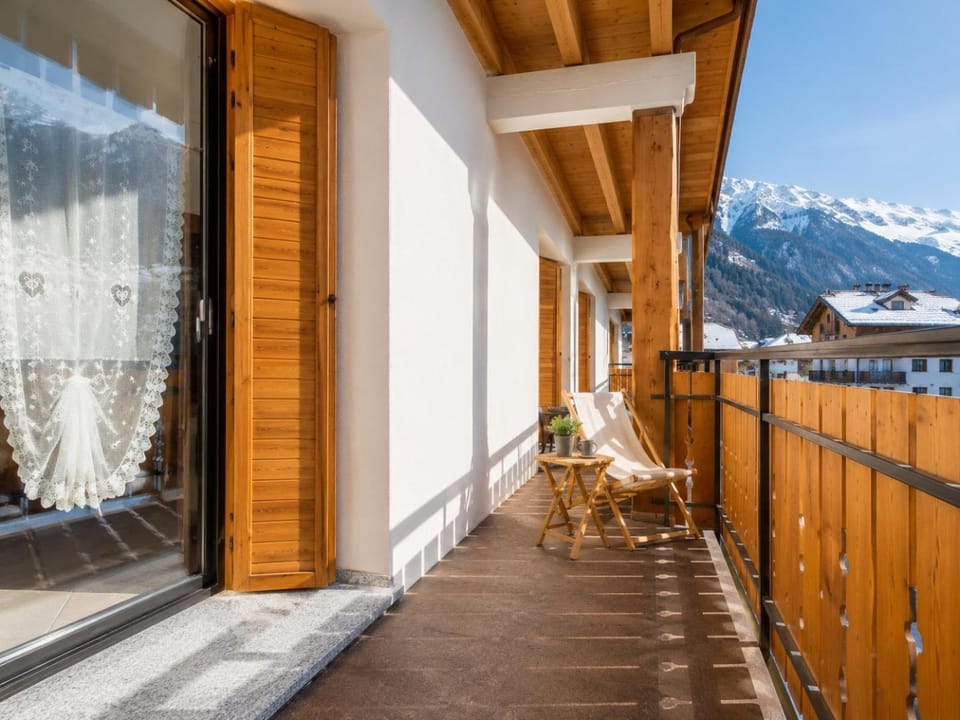 Coop Paradisin Apartment - AlpineEscape Apartment in Canton of Grisons