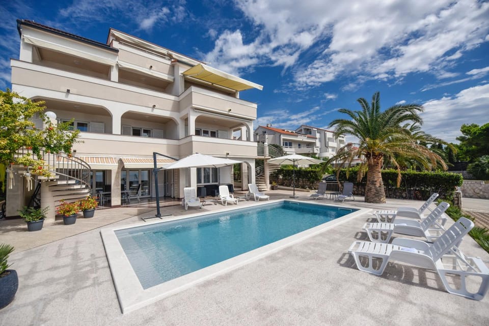 Property building, Swimming pool