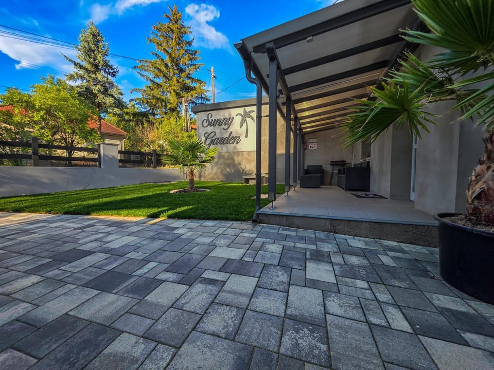 Property building, Garden, Garden view