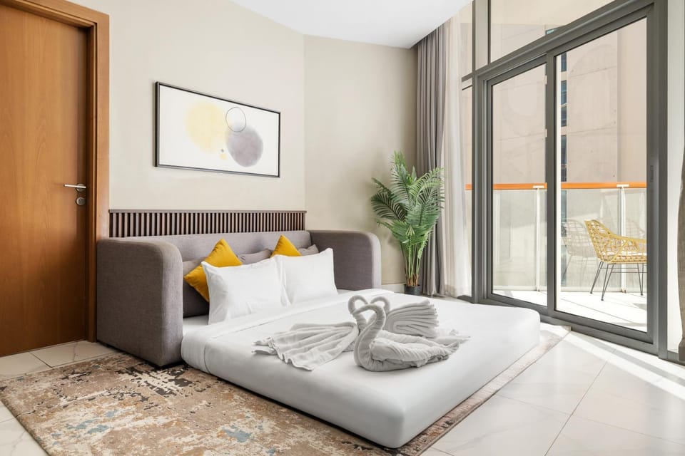 Bed, Living room