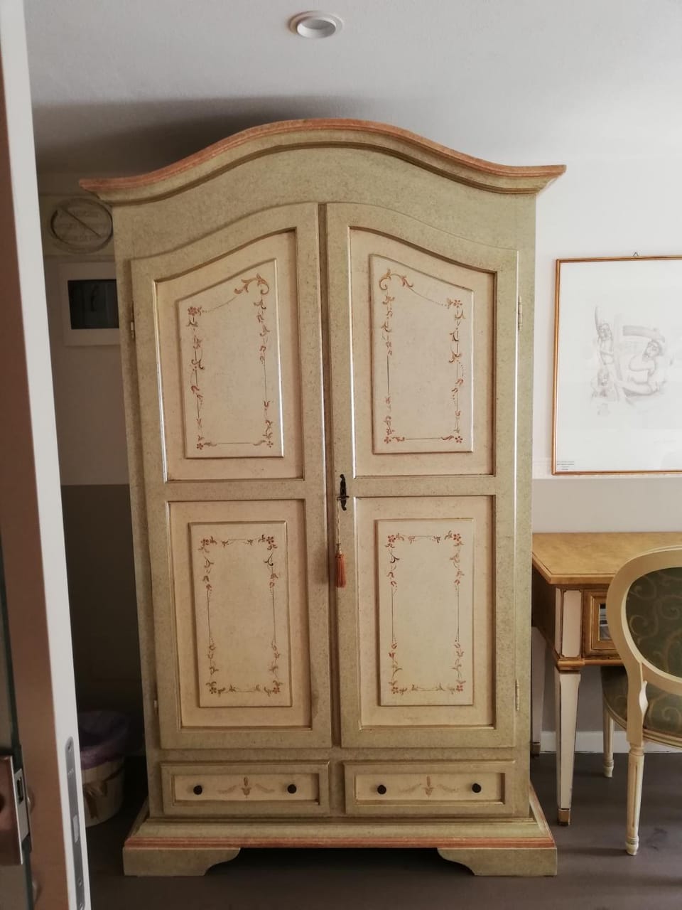 wardrobe