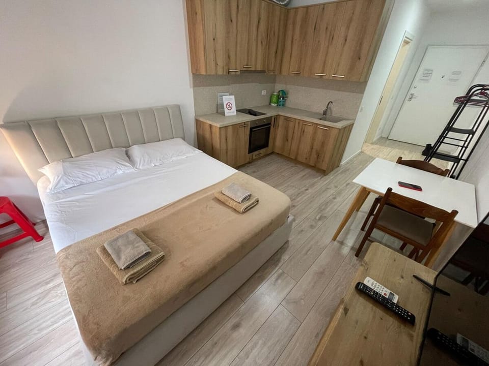 Bed, Kitchen or kitchenette, Bedroom, bunk bed, oven, stove