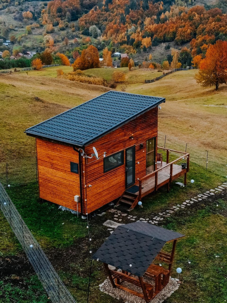 Property building, View (from property/room)