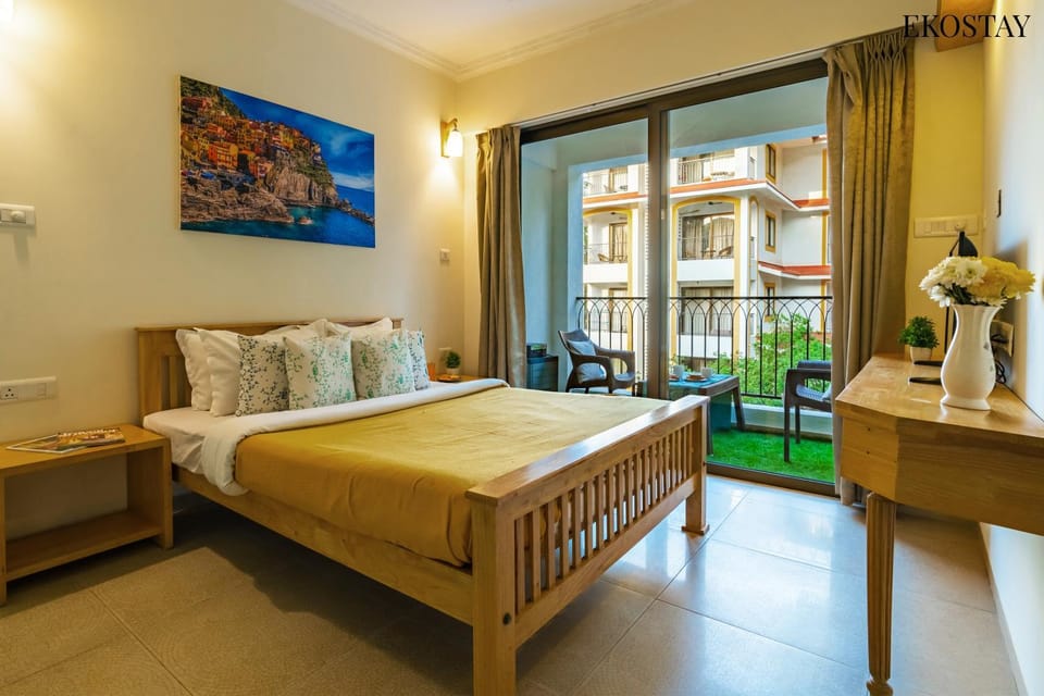 Bed, View (from property/room), Balcony/Terrace, Photo of the whole room, Bedroom