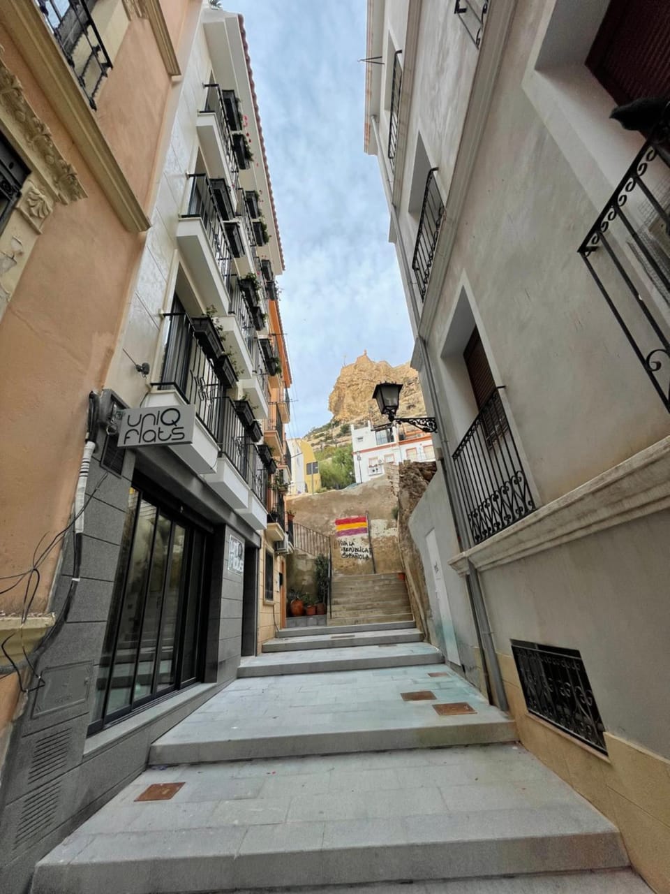 Facade/entrance, Neighbourhood, City view, Street view