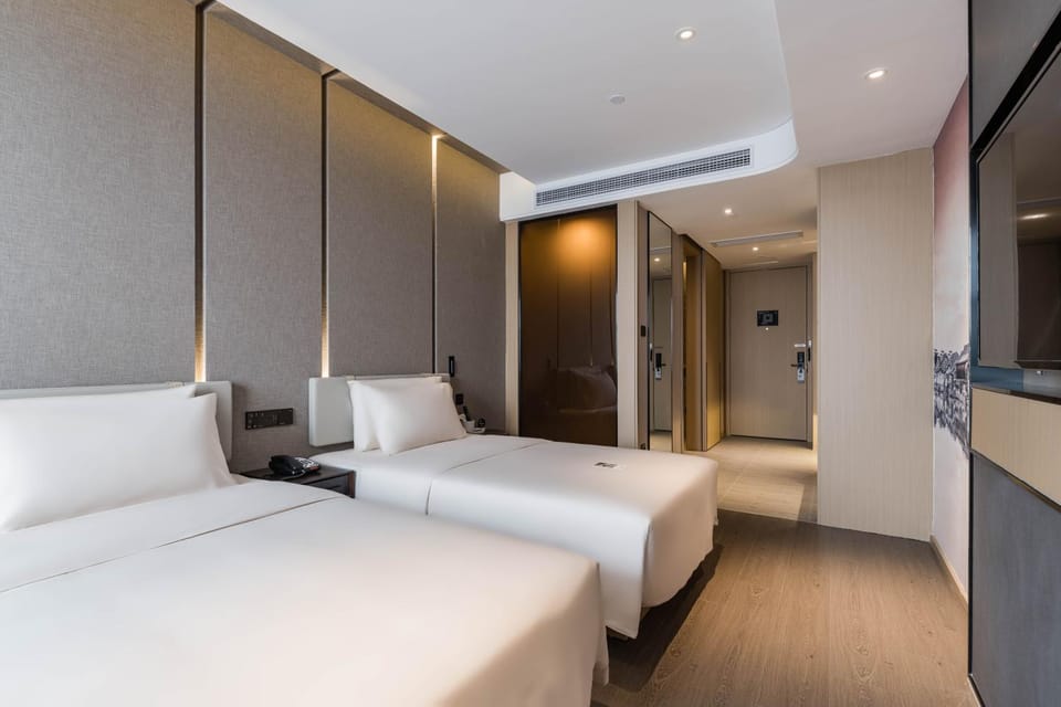 Atour Hotel Industrial Park Dongsha Lake Hotel in Suzhou