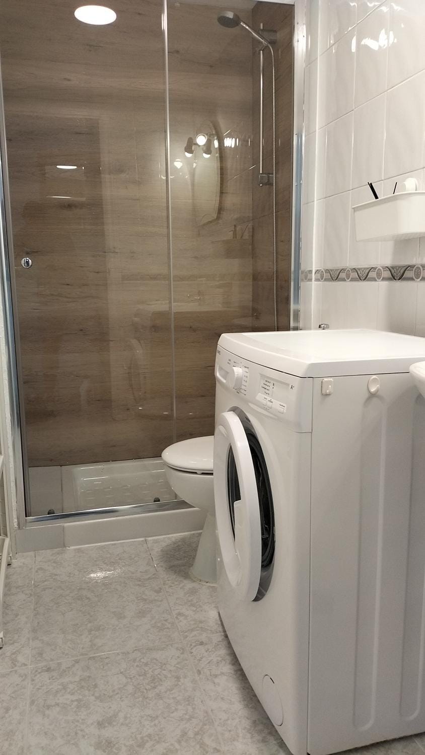 Shower, Toilet, Bathroom, washing machine