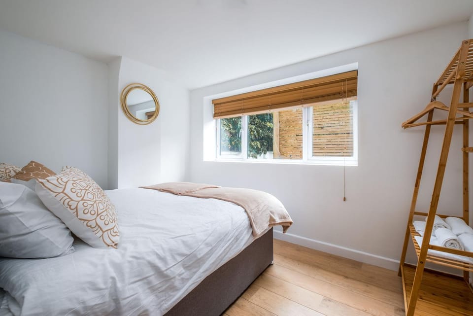 Cosy flat in Free Parking Area, Next to Bus Stop Apartment in Brighton