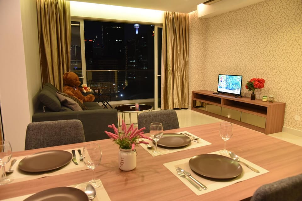 Regalia Residence at KLCC View Sky Pool by MC Apartment in Federal Territory of Kuala Lumpur