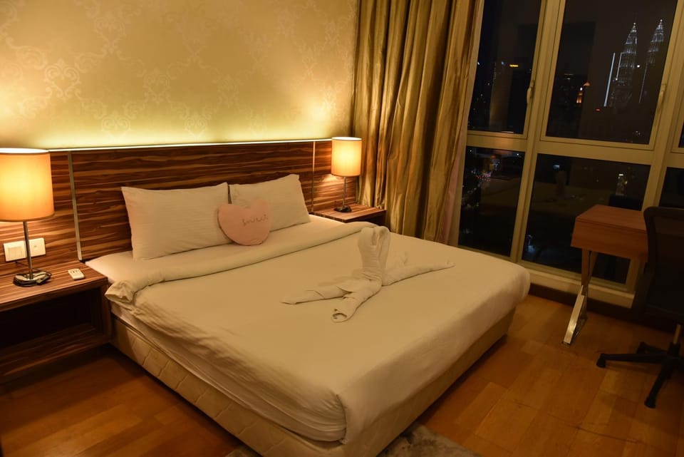 Regalia Residence at KLCC View Sky Pool by MC Apartment in Federal Territory of Kuala Lumpur