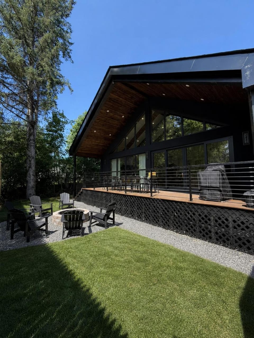 Alpine Lodge - Lake Placid, Mirror Lake House in Lake Placid