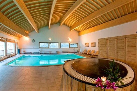 Property building, Swimming pool