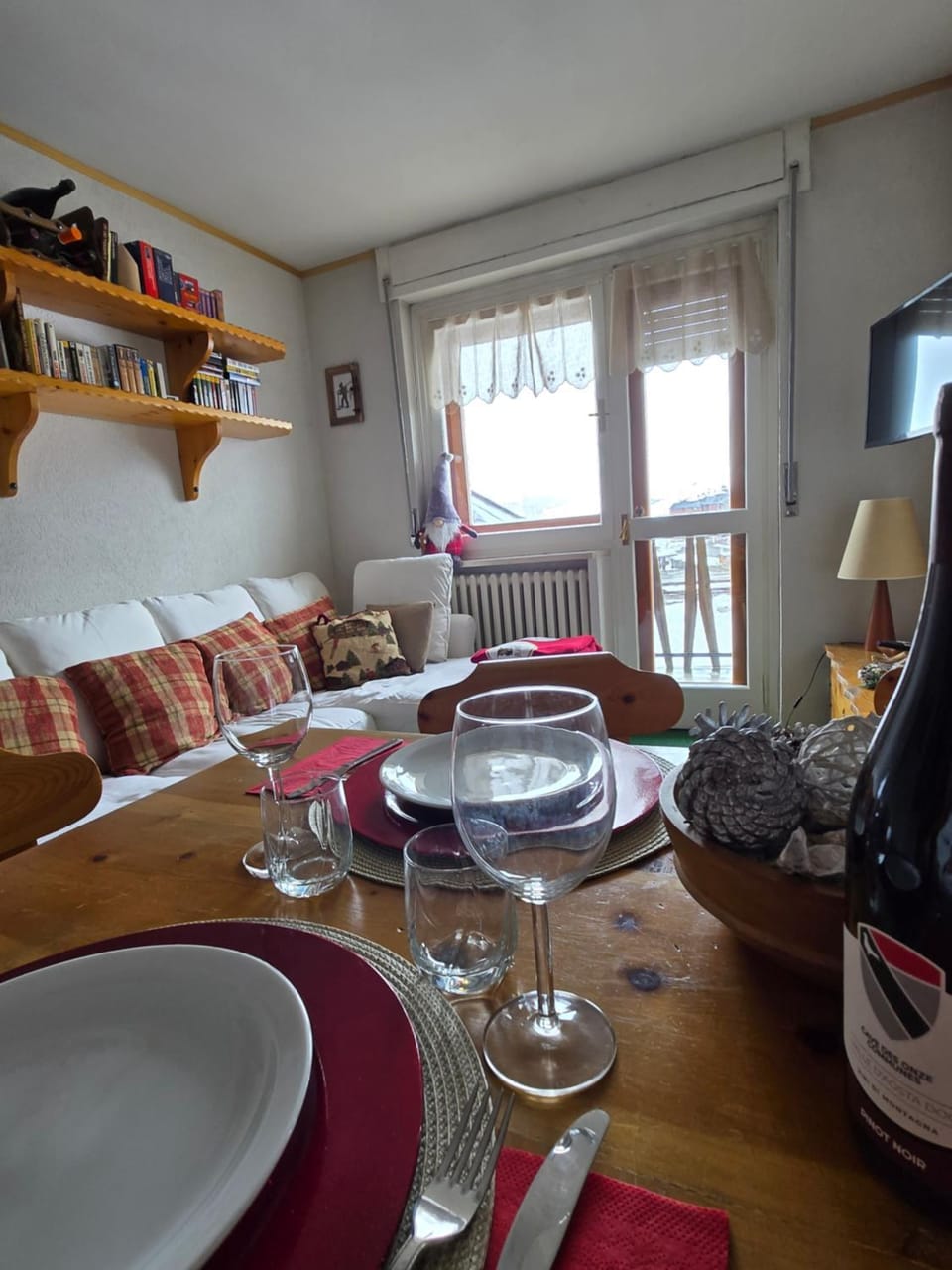 Living room, Dining area
