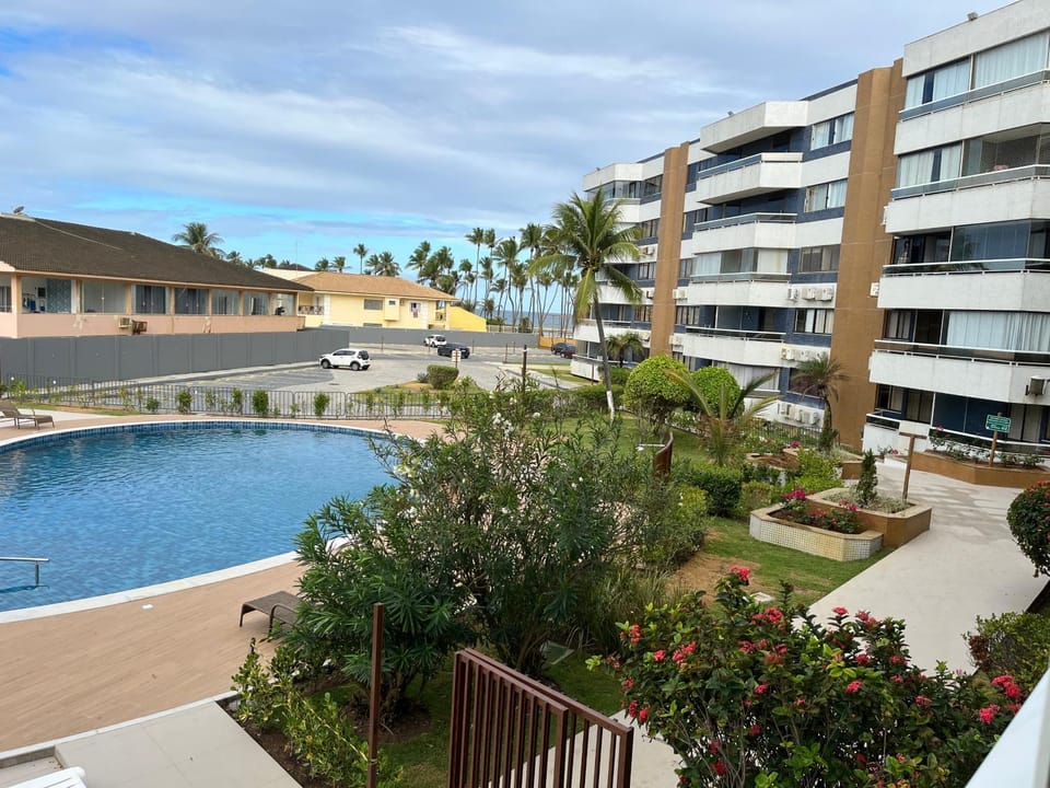 Lindo Apartamento pé na areia com serviço de limpeza Apartment in Lauro de Freitas