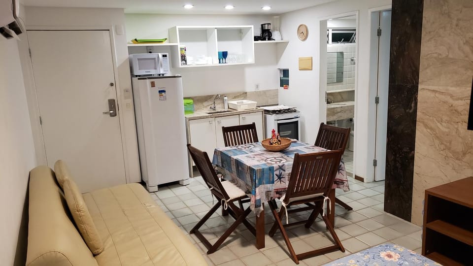 Dining area, kitchen