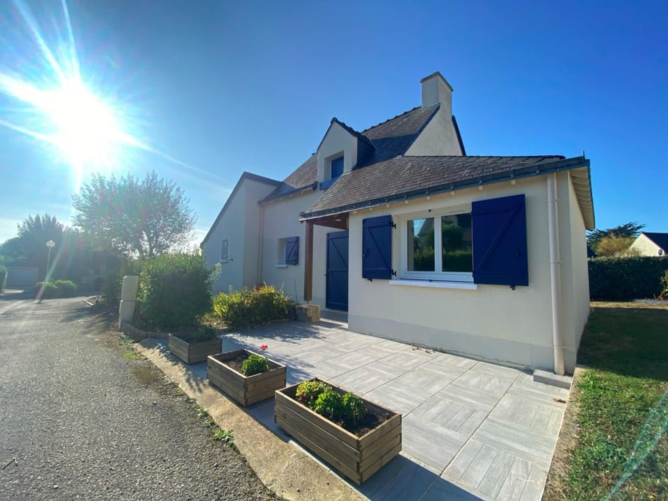 Maison récente 6 pers., proche plage, jardin paisible, activités variées - FR-1-639-3 House in Brittany