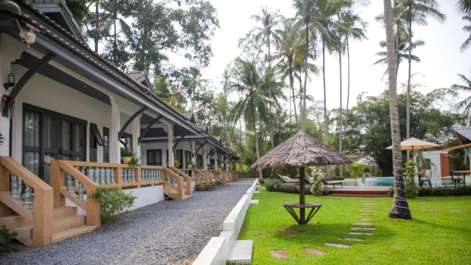 Property building, Garden