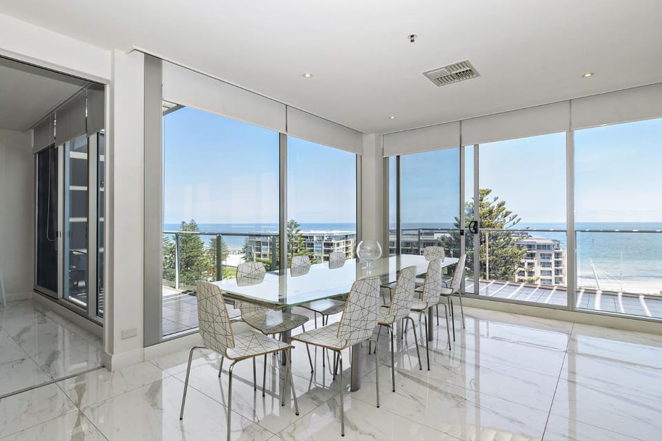 Dining area, Sea view