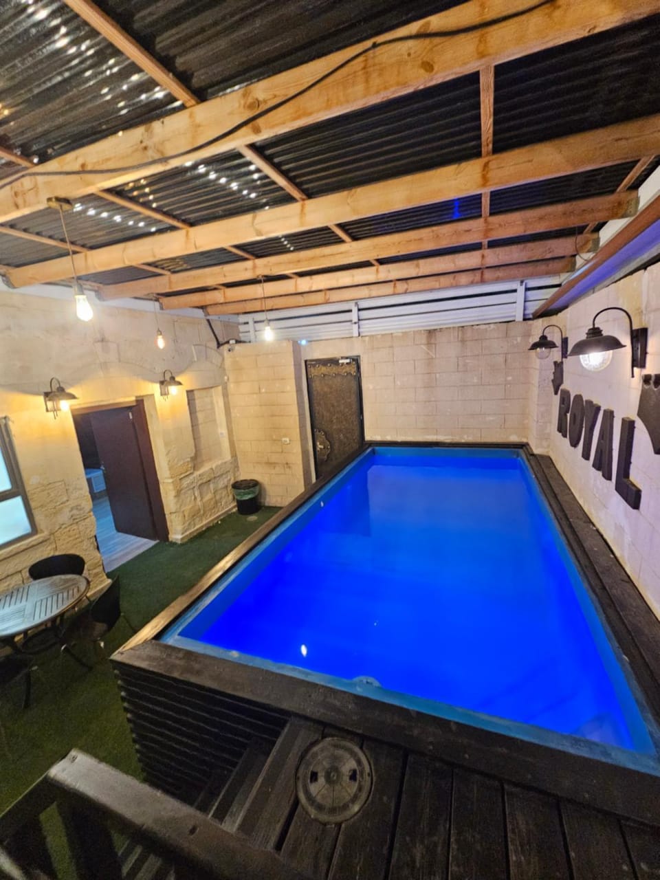 Swimming pool