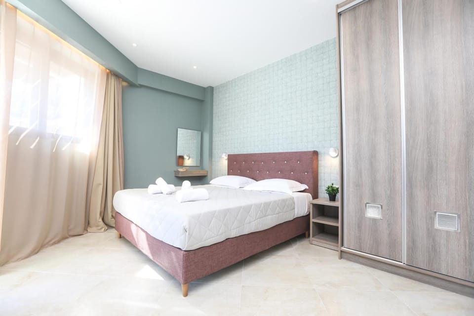 Bed, Photo of the whole room, Bedroom, towels, wardrobe