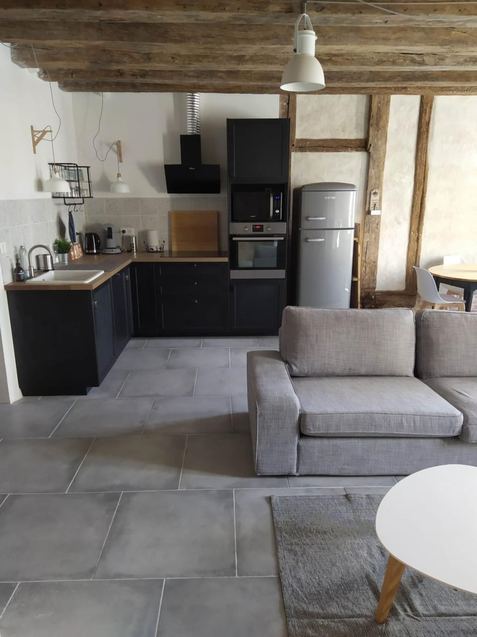 Kitchen or kitchenette, Living room