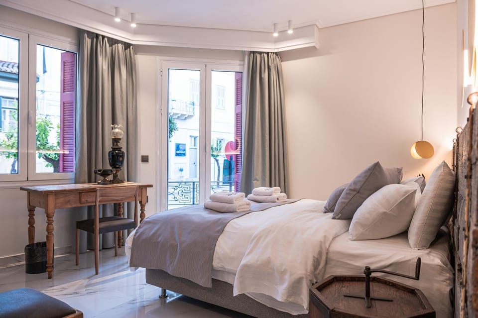 Bed, View (from property/room), Photo of the whole room, Bedroom