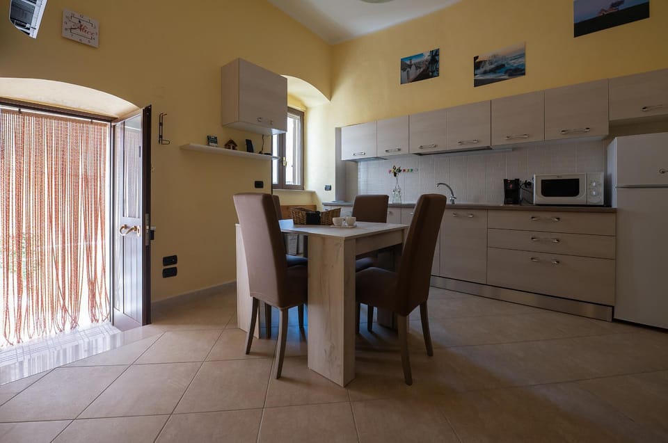 Dining area, Lunch