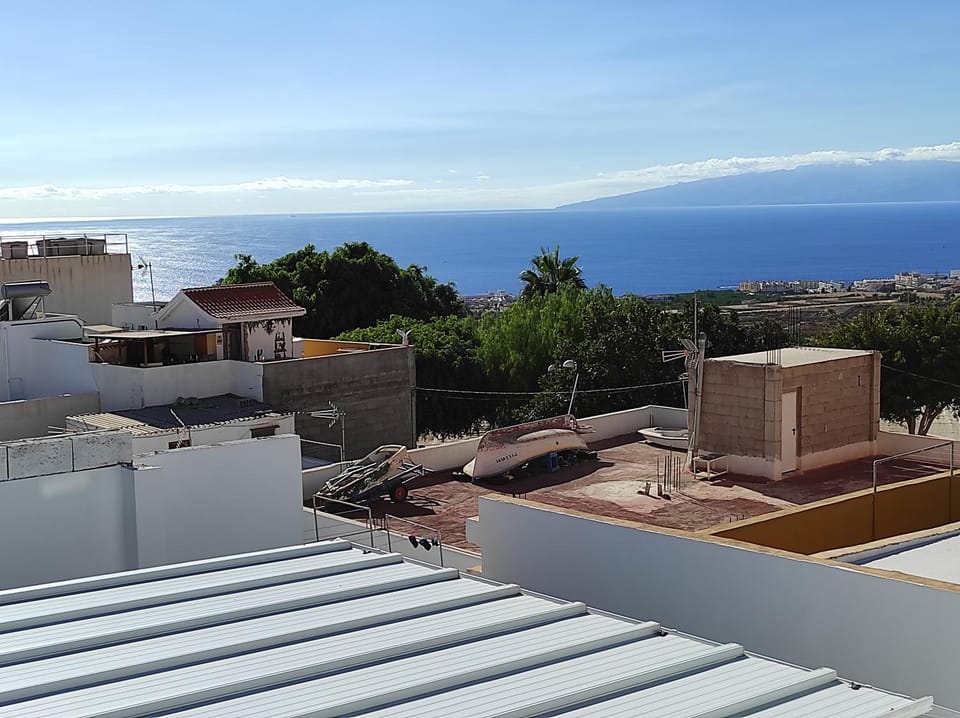 View (from property/room), Landmark view, Sea view