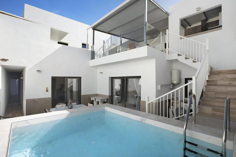 Patio, Facade/entrance, Balcony/Terrace, Pool view, Swimming pool, Inner courtyard view