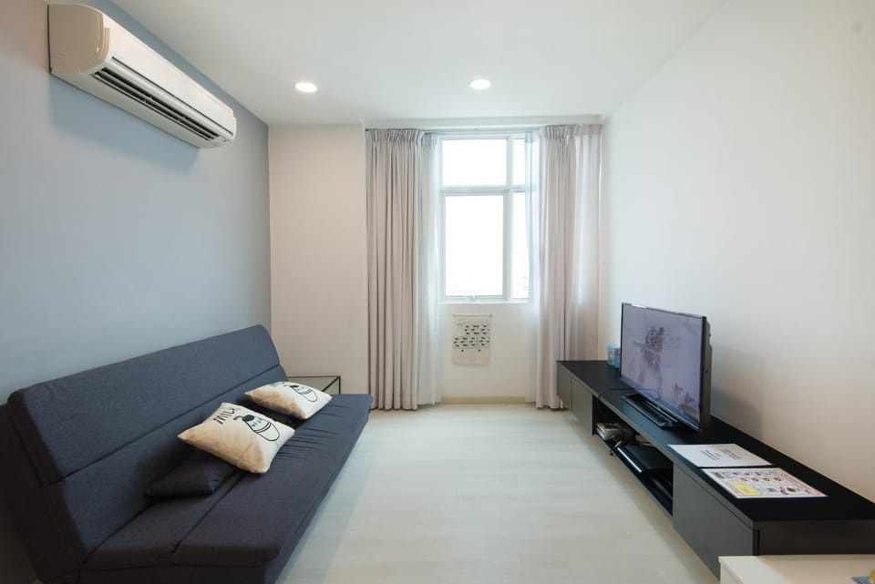 Communal lounge/ TV room, Bed, TV and multimedia, Living room, Evening entertainment, air conditioner