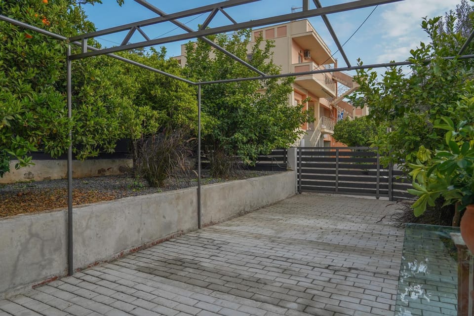 Property building, Garden