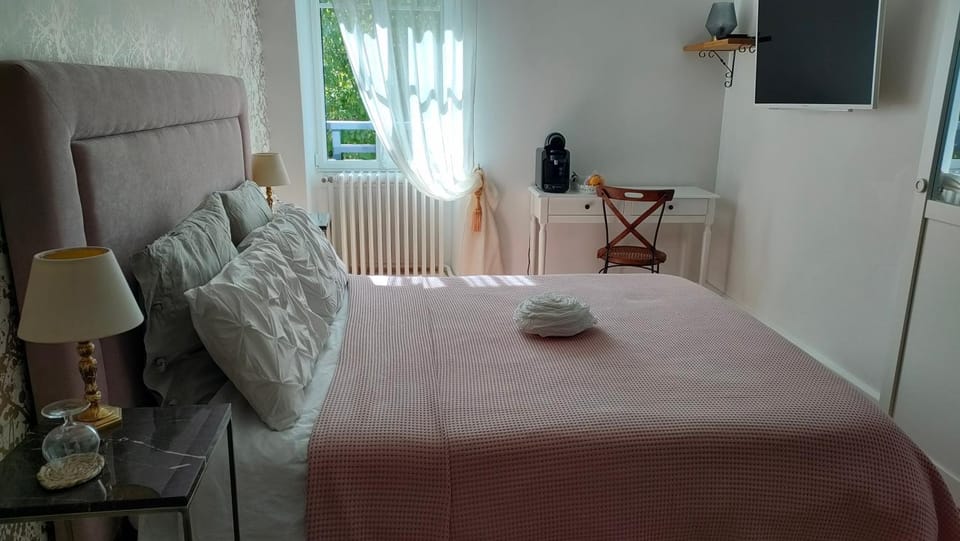 Clos Terre-lune Bed and Breakfast in Bourgogne-Franche-Comté