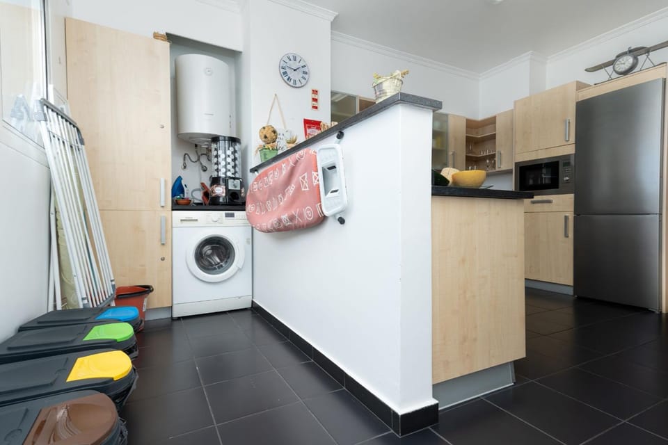 Time House Apartment by LovelyStay Apartment in Caniço