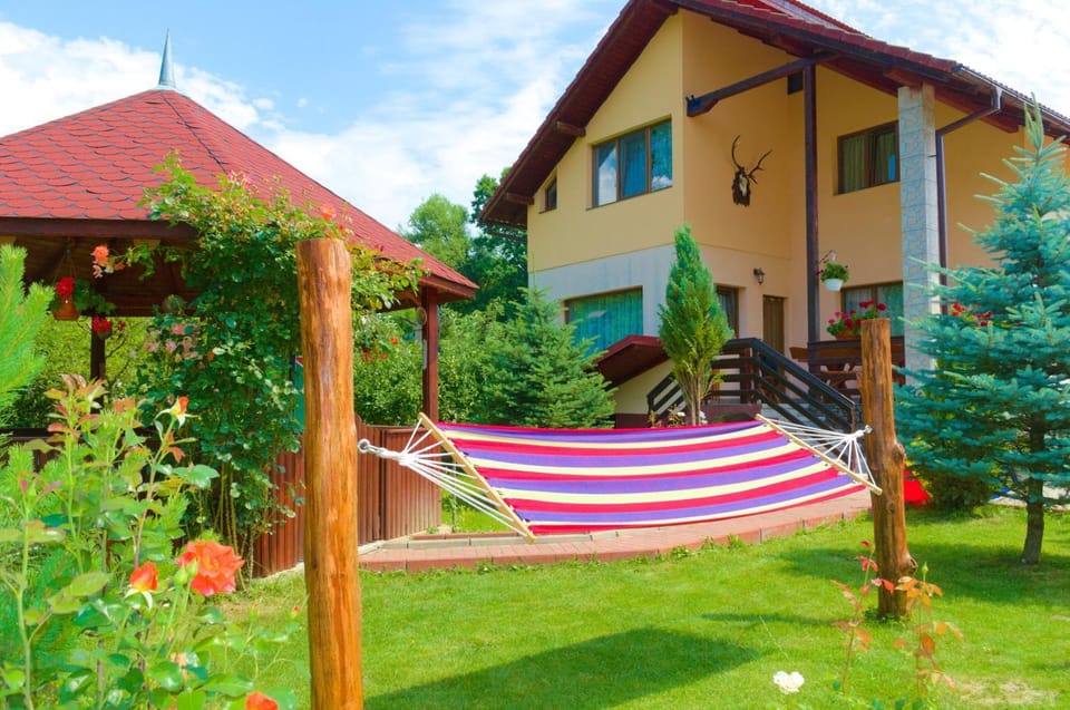 Arnota Farm Stay in Romania