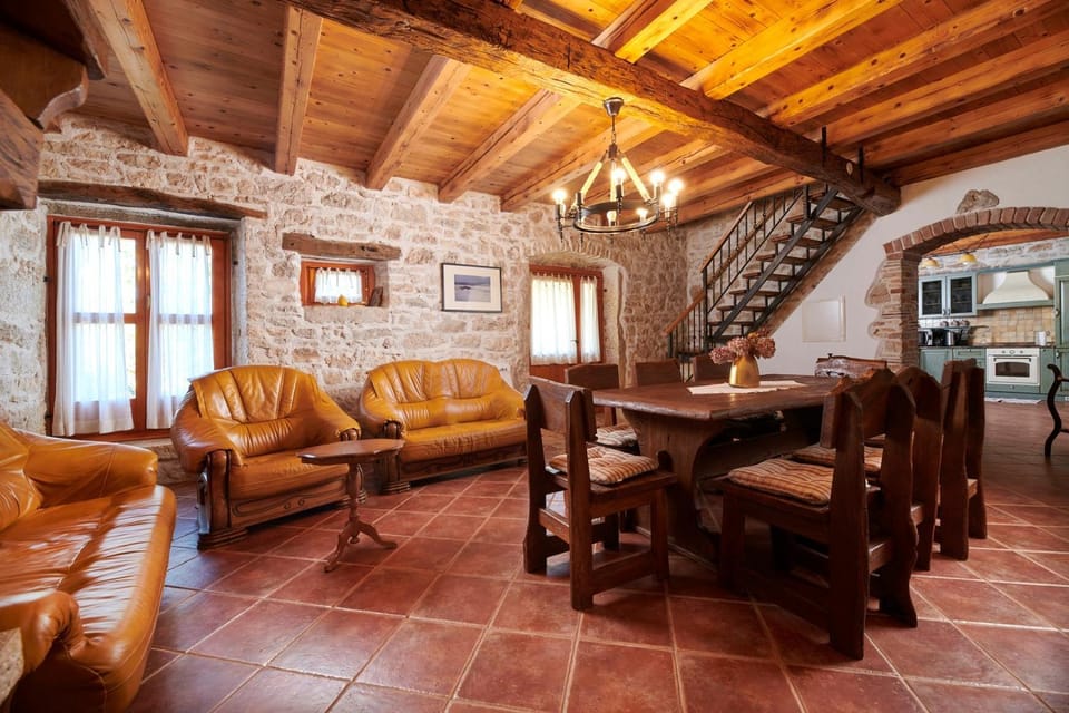 Property building, Living room, Seating area, Dining area, air conditioner