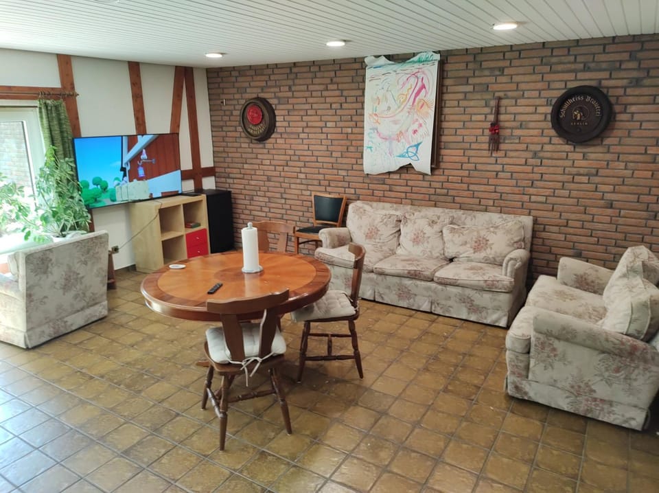 Communal lounge/ TV room, Game Room, Living room, Seating area, Dining area