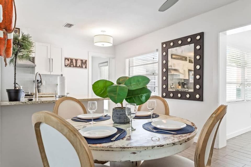 3 Palms Beach House House in Indian Rocks Beach